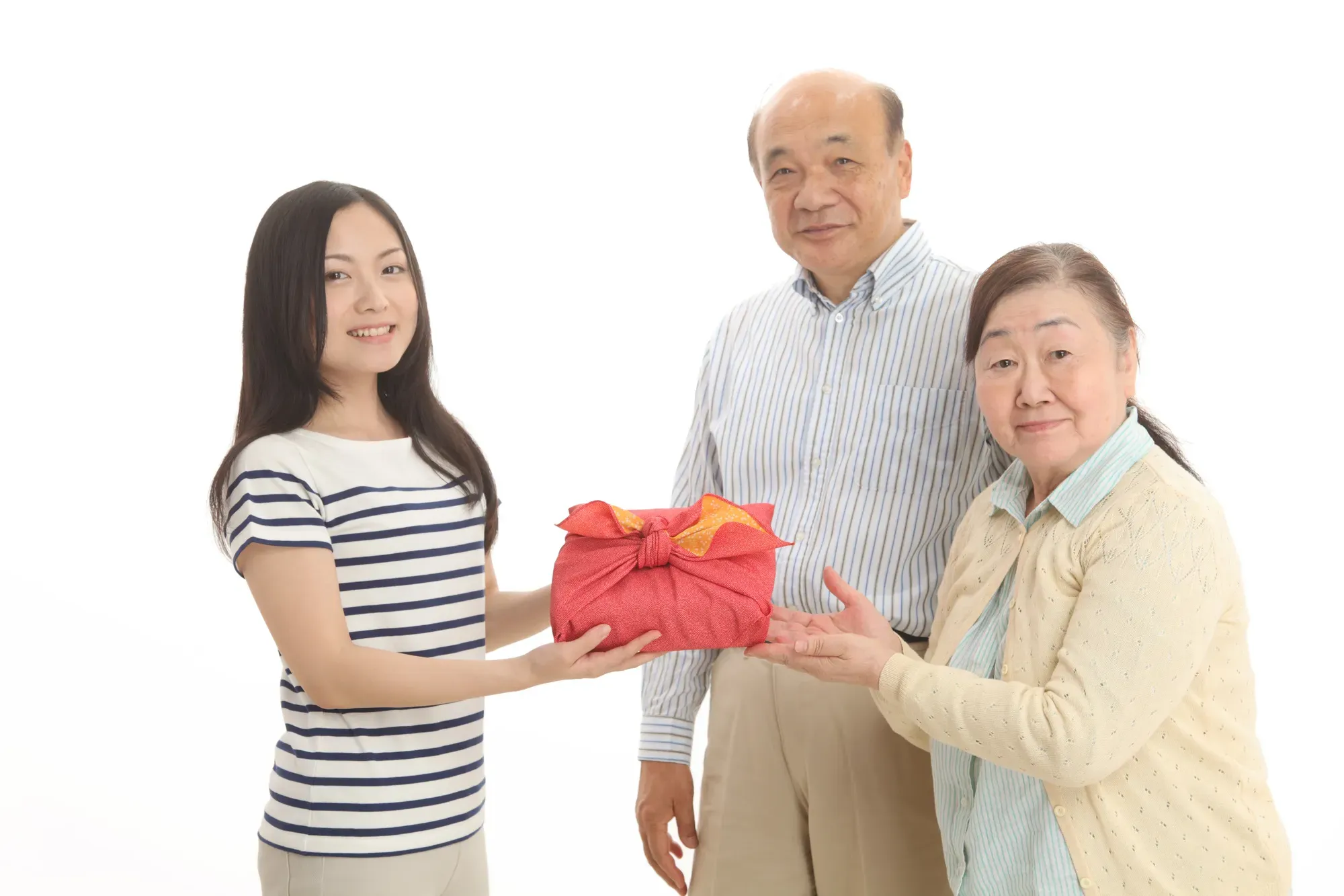 内祝い 祖父母が感動するギフト選び！ 究極の感謝の伝え方